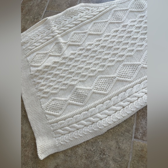 Toast Sweater 100% Wool Ireland Sleeveless Cable Knit Side Slits L - Picture 7 of 8